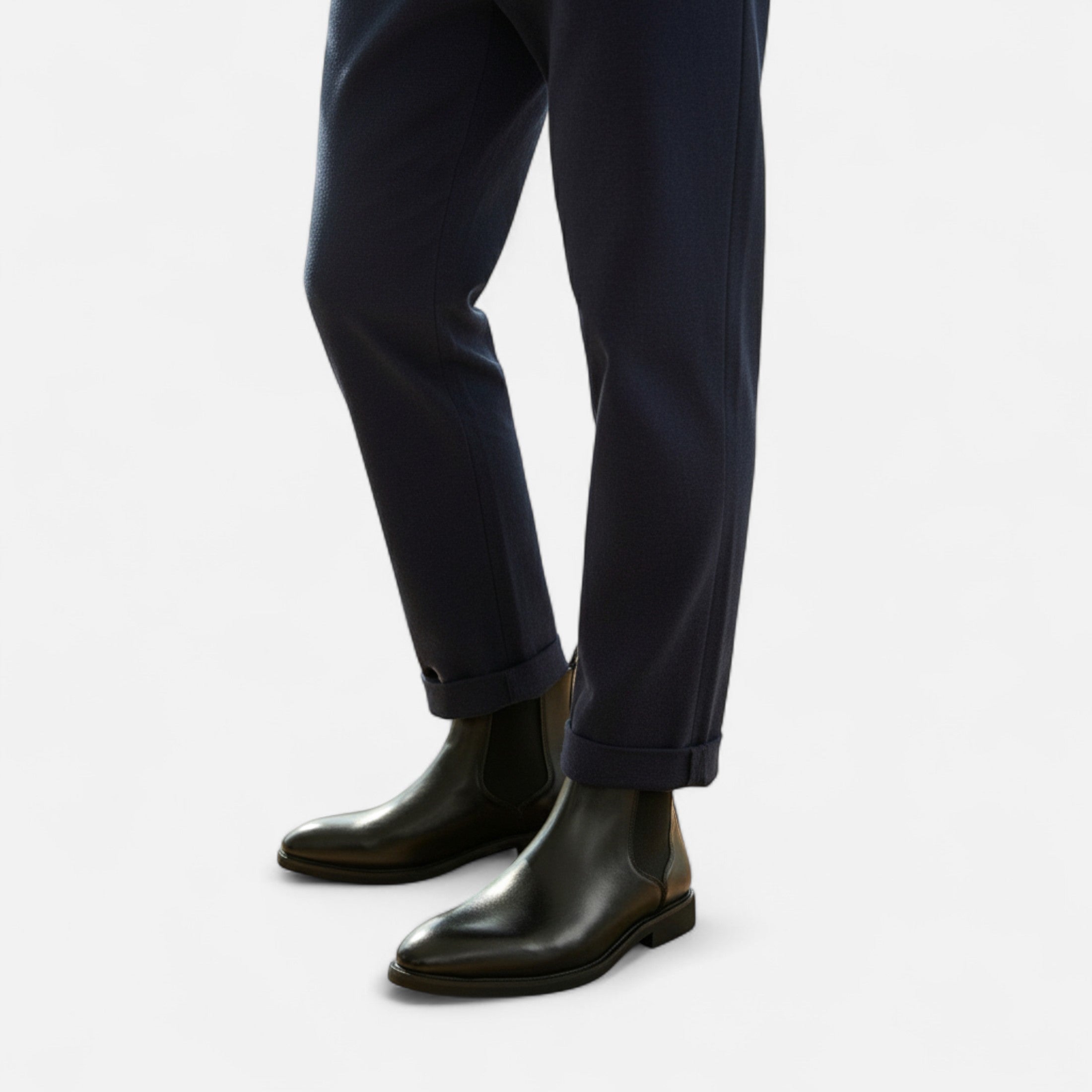 Duvrier | Men’s Round Toe Chelsea Boots